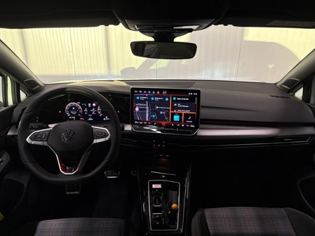 Volkswagen Golf 2.0 TSI DSG Golf VIII Plus