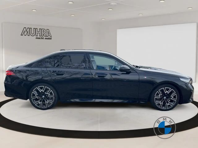 BMW 520 520i M-Sport Sedan