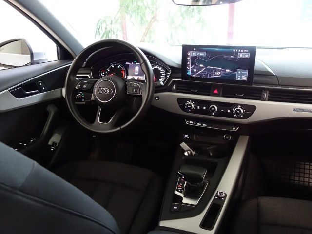 Audi A4 40 TDI Quattro S-Tronic Sedan