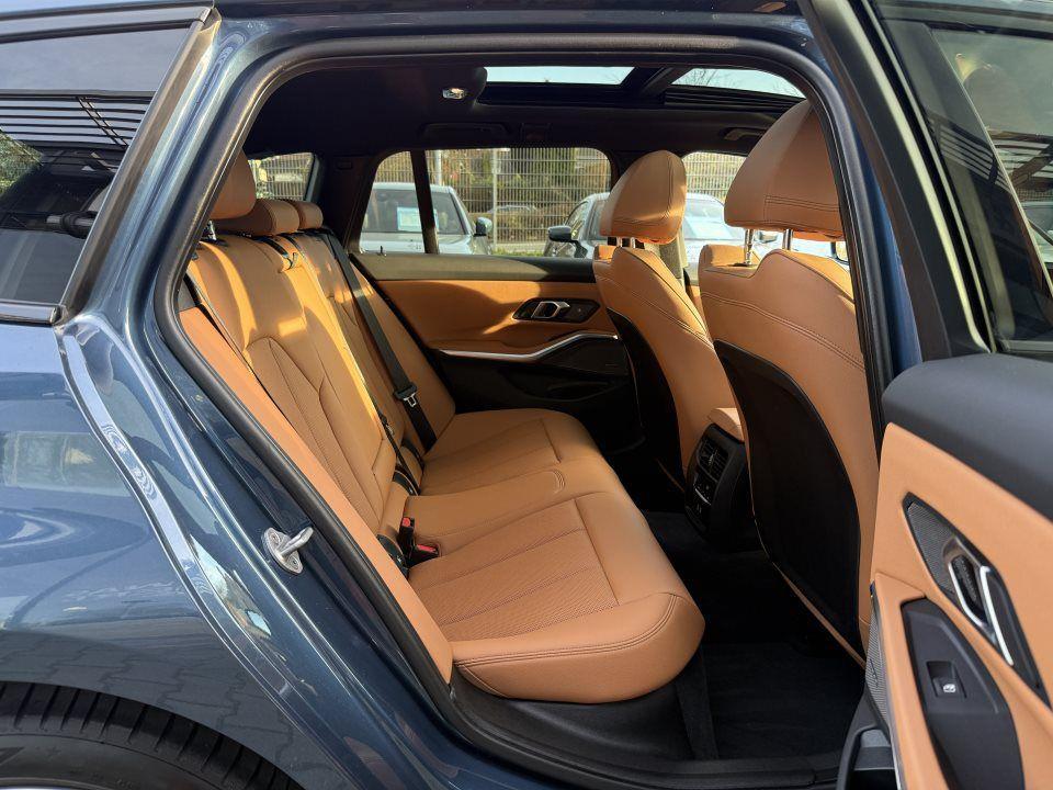 BMW 330 330e Touring