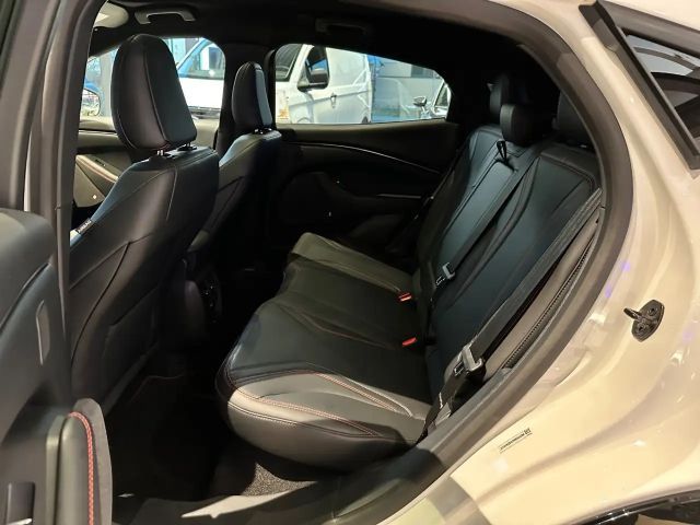 Ford Mustang Mach-E AWD