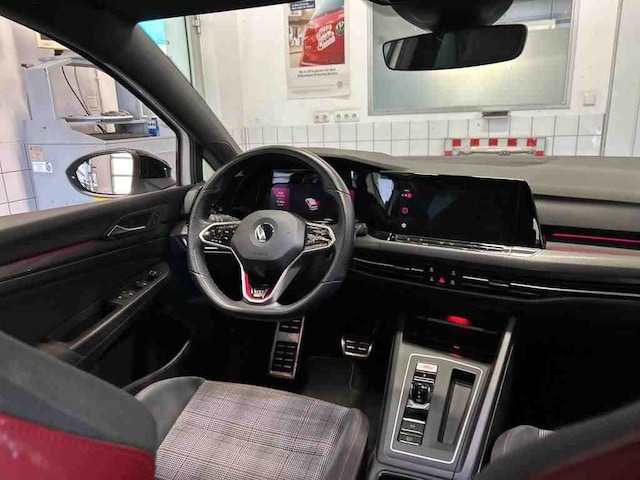 Volkswagen Golf 2.0 TSI DSG GTI