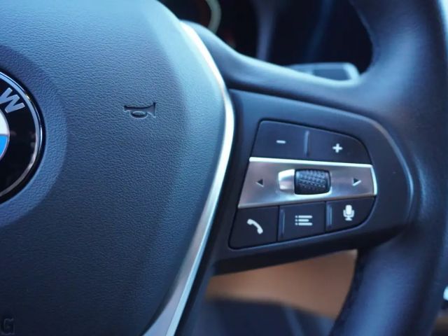 BMW 330 330d Luxury Line Touring xDrive