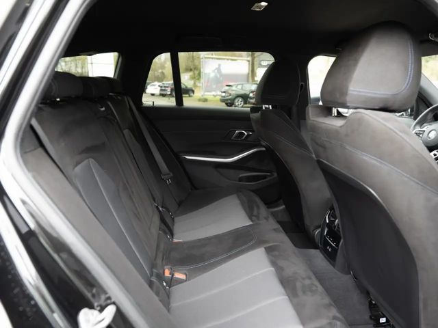 BMW 320 320d M-Sport Touring