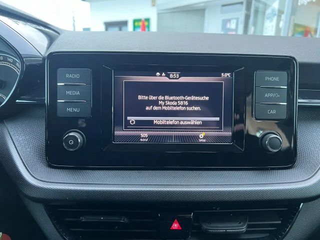 Skoda Fabia Essence 1.0i