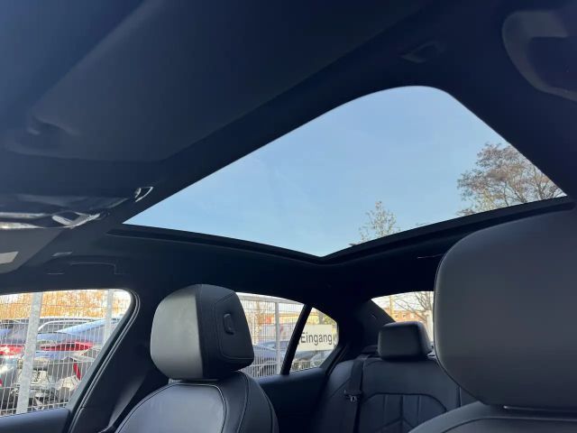 BMW 520 520i M-Sport Sedan