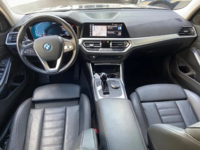 BMW 320 320e Touring xDrive