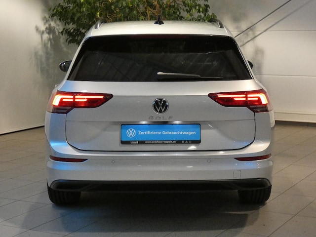 Volkswagen Golf Life Variant