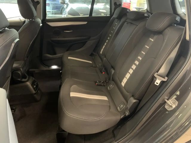 BMW 220 220d Advantage pakket