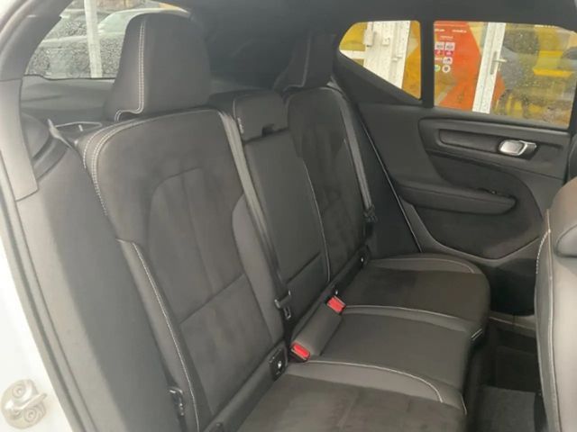 Volvo XC40 Dark Plus T5