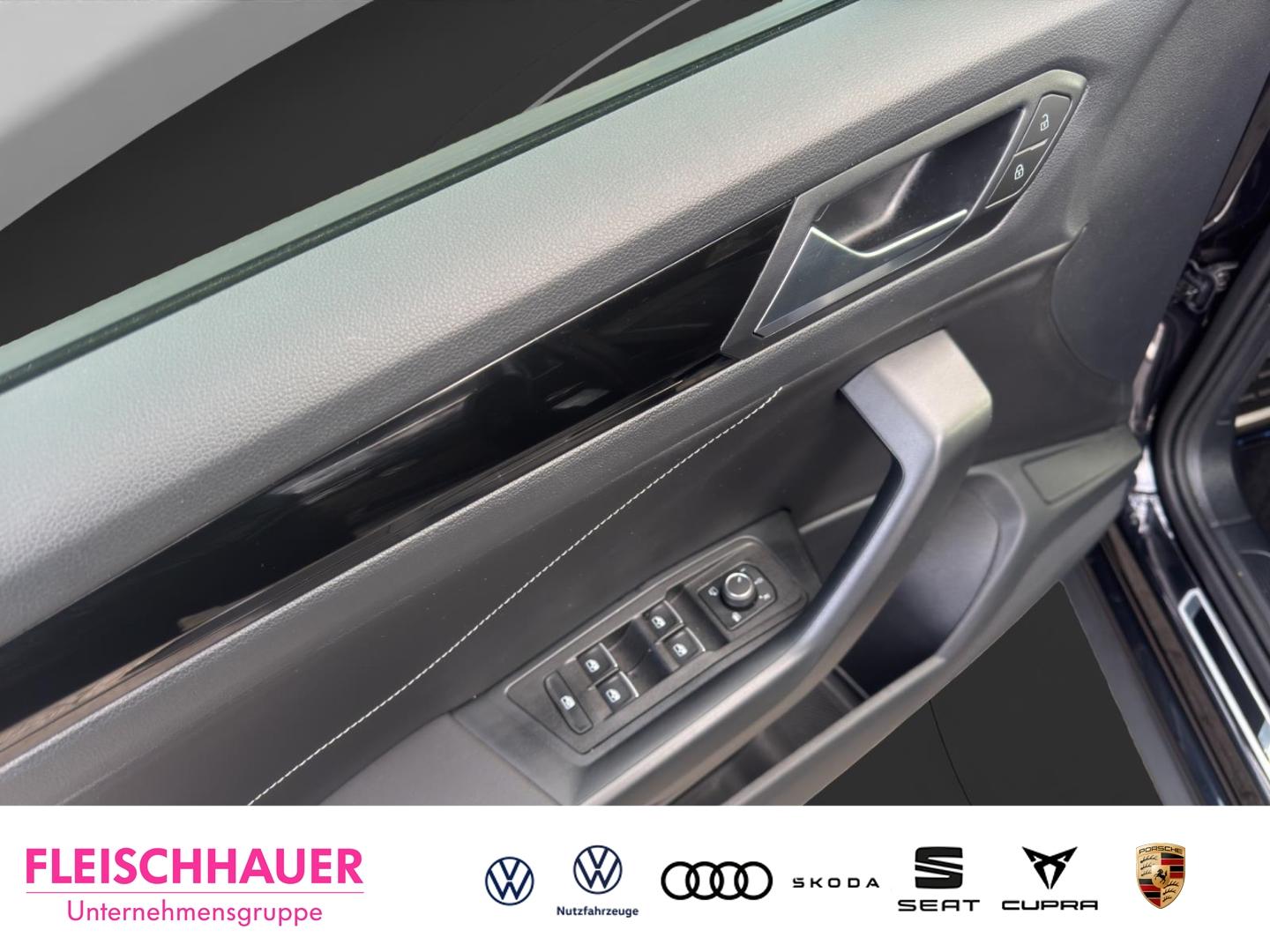 Volkswagen T-Roc 1.5 TSI DSG R-Line