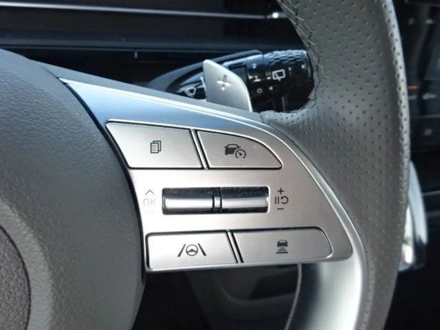 Hyundai Staria Signature