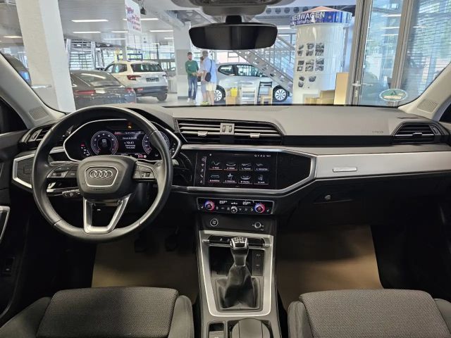 Audi Q3 AHK,LED,Navi,Sitzheizung,Kamera,PDC
