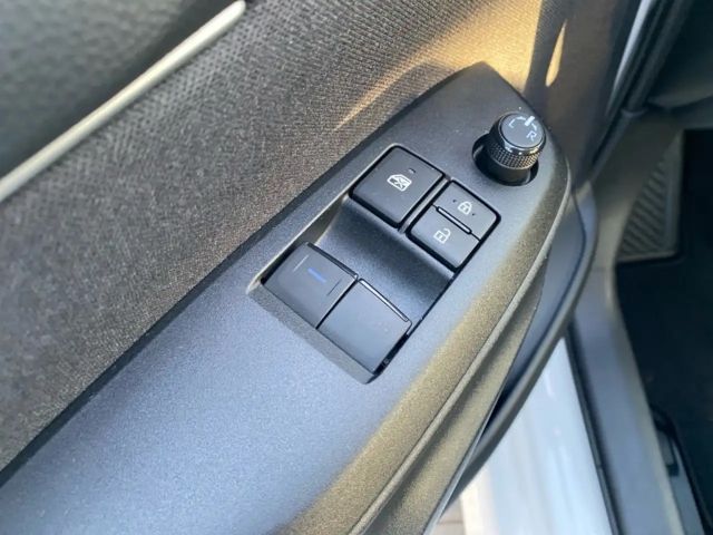 Toyota Yaris 1.0 VVT-i Comfort Hatchback