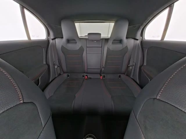 Mercedes-Benz A 220 A 220 d AMG Line