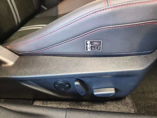 Ford Focus ST Line Wagon