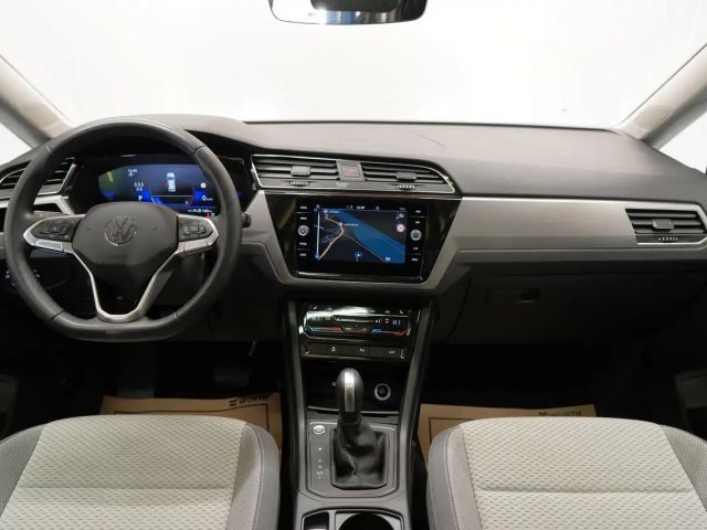 Volkswagen Touran 1.5 TSI DSG