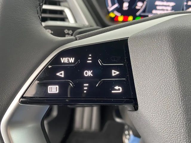 Audi Q4 e-tron Audi Q4 45 e-tron