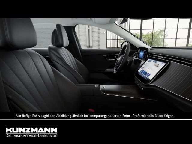 Mercedes-Benz E 200 AVANTGARDE Sedan