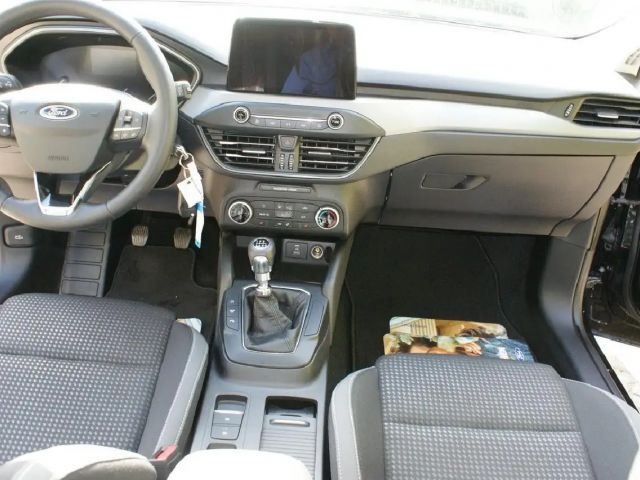 Ford Focus Cool & Connect