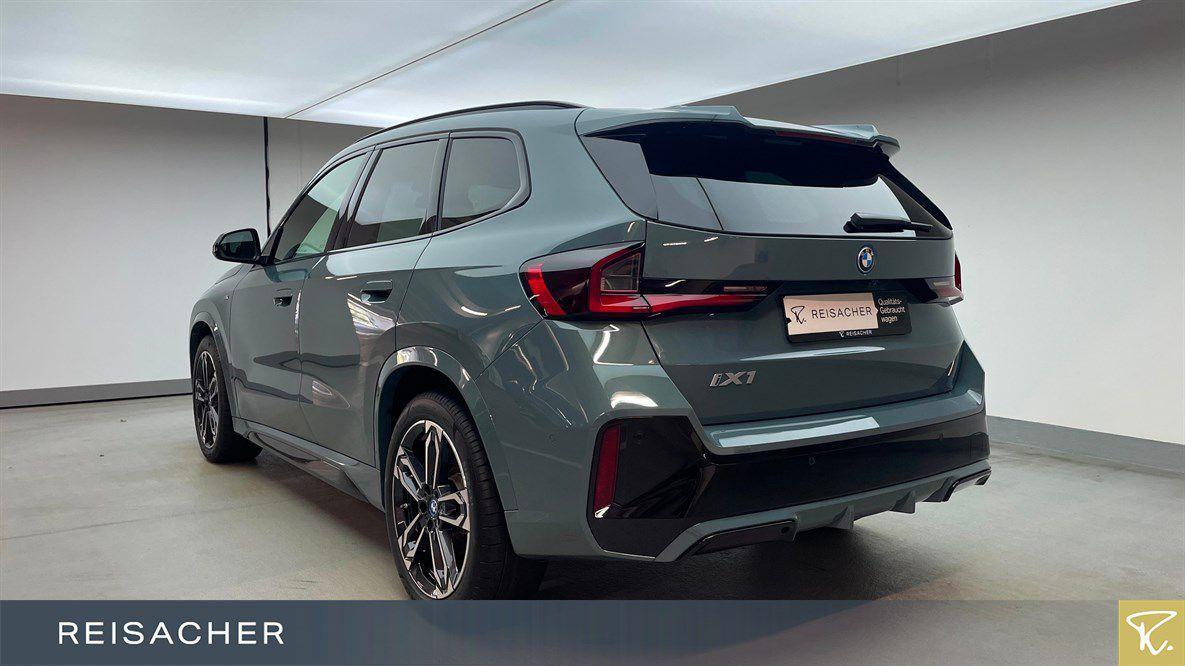 BMW iX1 xDrive30