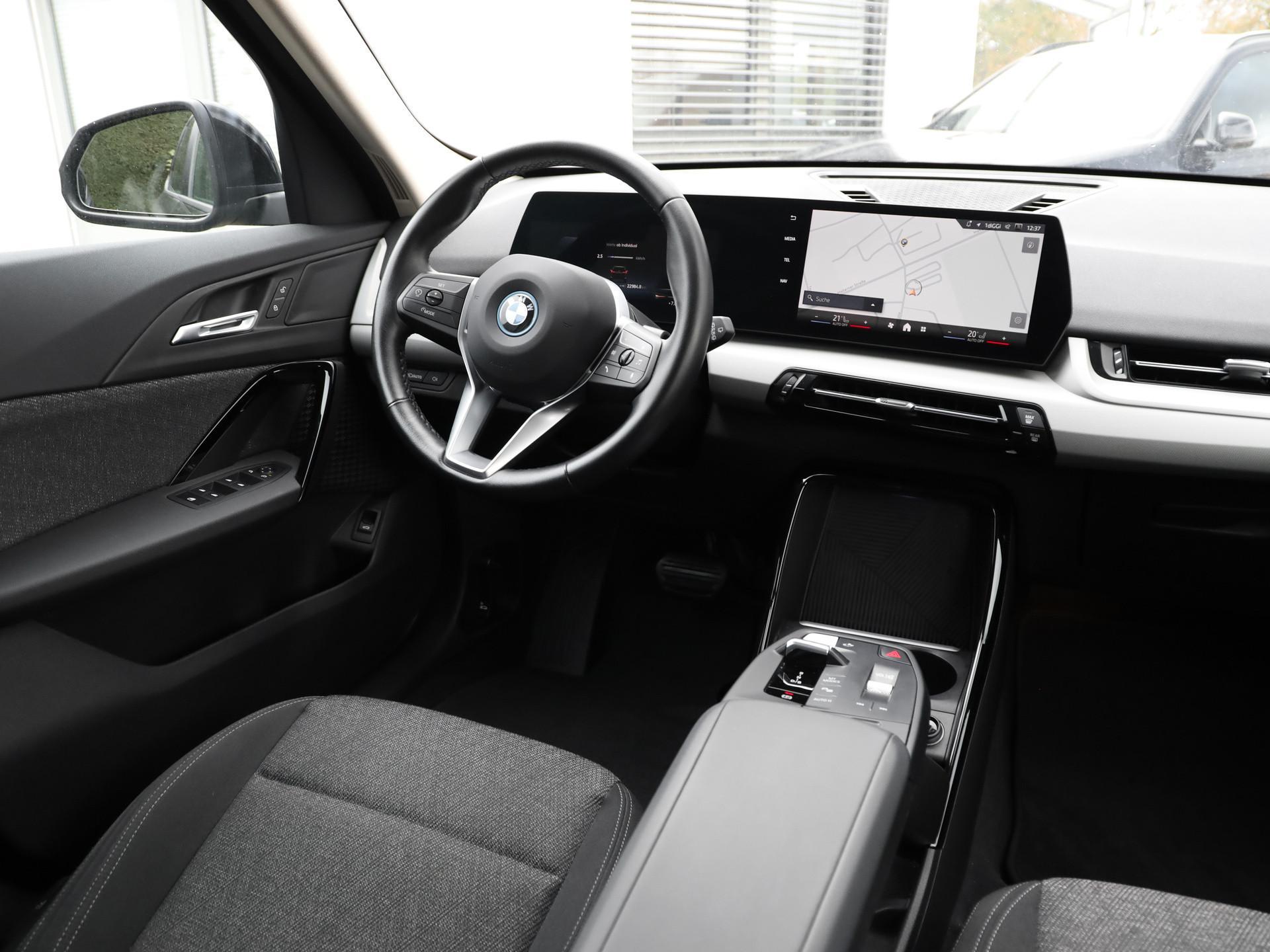 BMW iX1 xDrive30