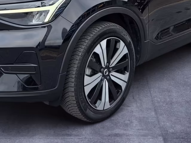 Volvo XC40 Core Recharge