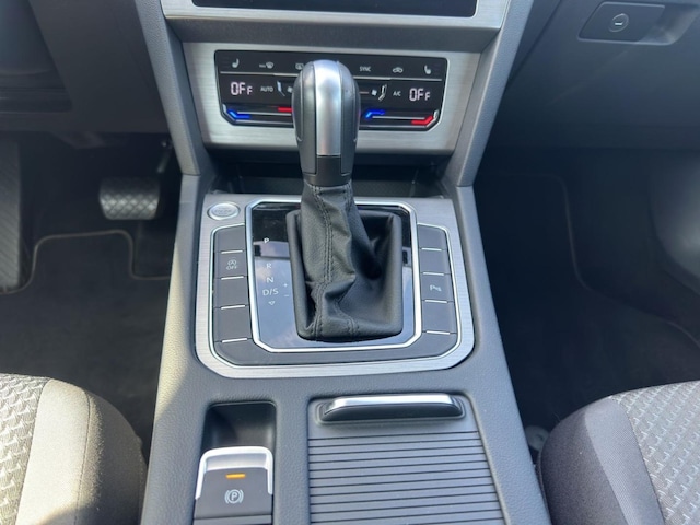 Volkswagen Passat 1.5 TSI DSG Variant