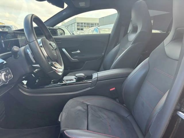 Mercedes-Benz CLA 200 AMG Line Shooting Brake