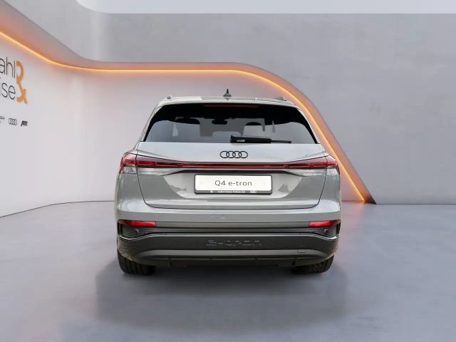 Audi Q4 e-tron 45 e-tron 210 kW  Navi