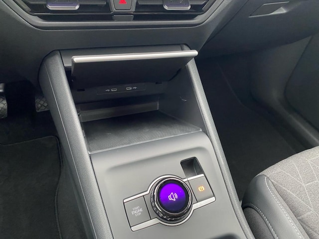 Volkswagen Tiguan 1.5l eTSI ACC PDC NAVI KAM SHZ