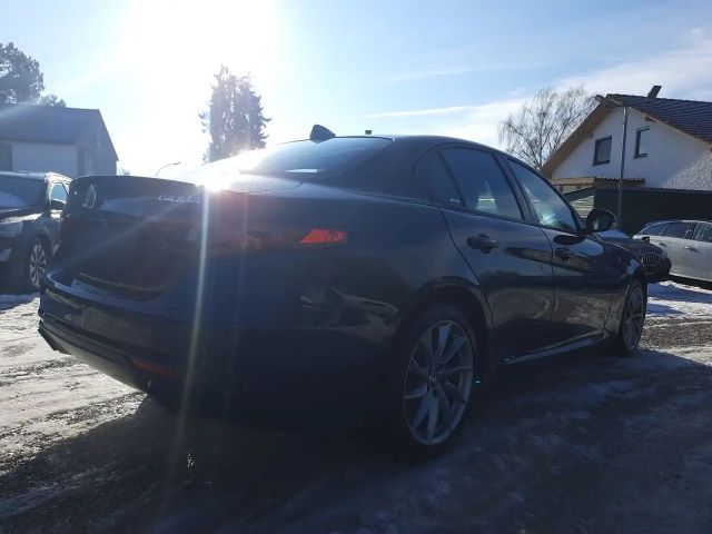 Alfa Romeo Giulia Q4 TI Turbo