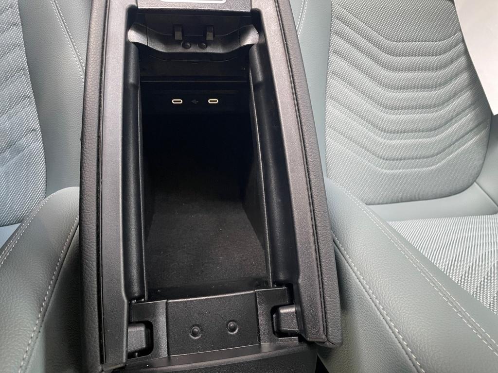 Mercedes-Benz CLA 180 Coupé Progressive