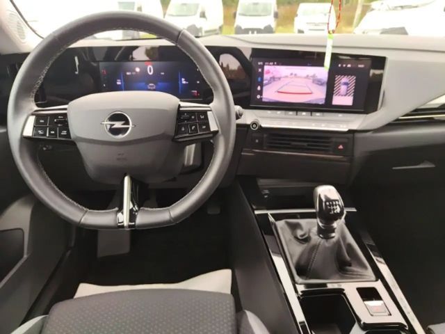 Opel Astra 1.2 Turbo Enjoy Turbo