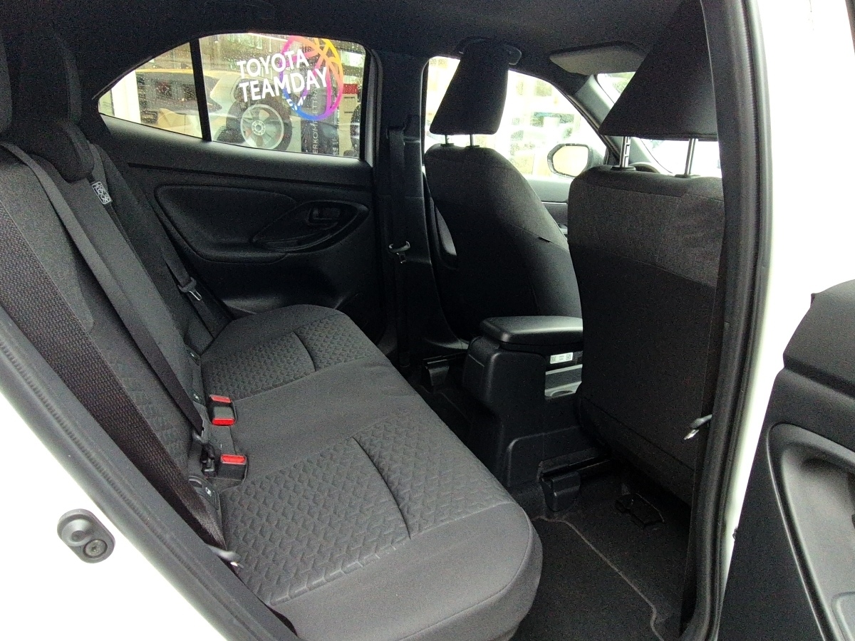 Toyota Yaris Cross 5-deurs Team D