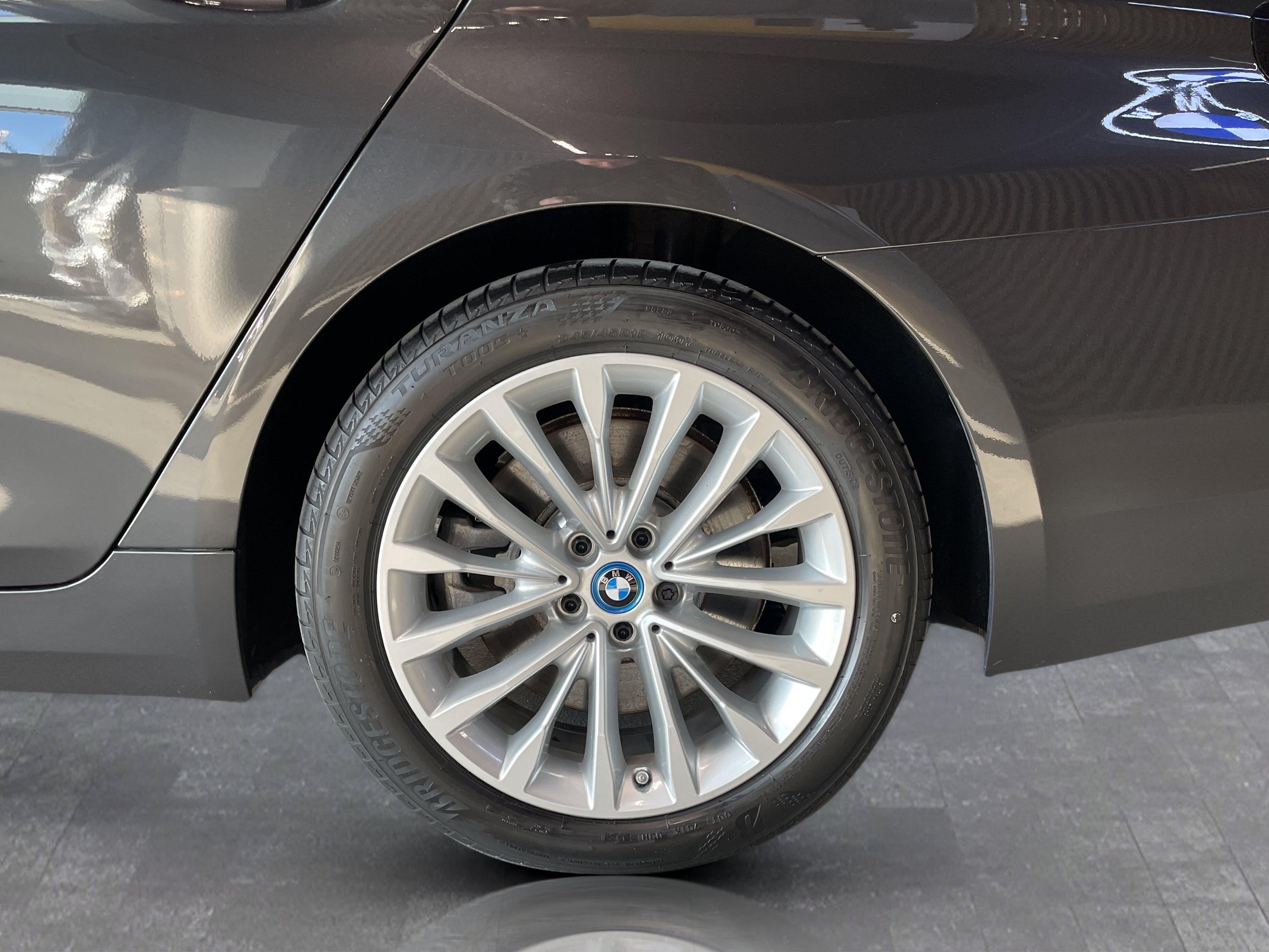 BMW 545 545e Sedan xDrive