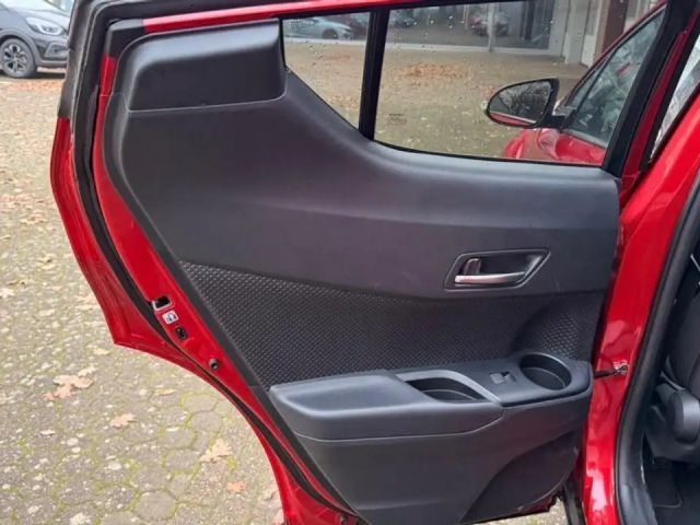 Toyota C-HR Hybride Team D