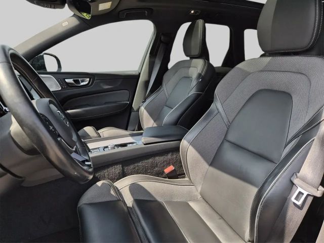 Volvo XC60 R-Design T8