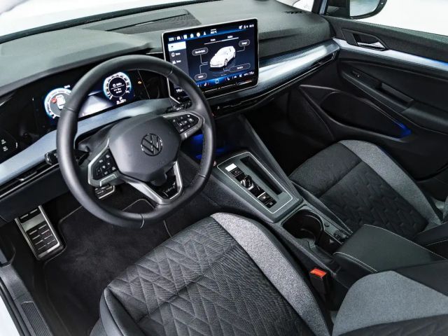 Volkswagen Golf 1.5 eTSI