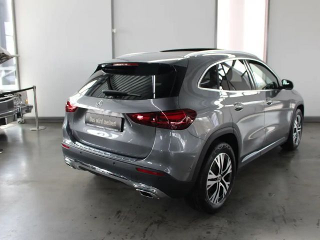 Mercedes-Benz GLA 200 Progressive