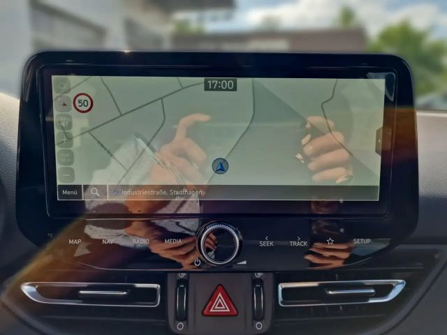 Hyundai i30 Advantage Hybrid T-GDi