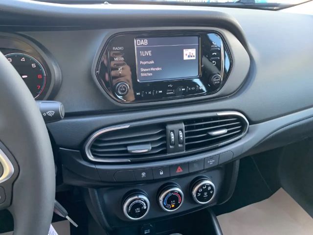 Fiat Tipo Hybrid Automatik Tempomat Klima Bordcomp.