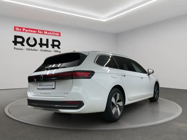 Volkswagen Passat 1.5 eTSI Business DSG