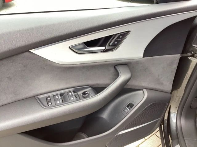 Audi Q8 55 TFSI Quattro S-Line