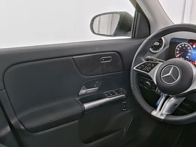 Mercedes-Benz GLA 200 Progressive