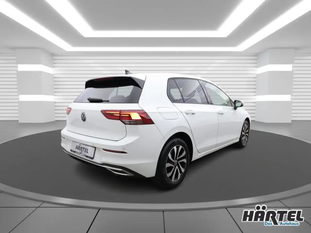 Volkswagen Golf 1.5 eTSI DSG