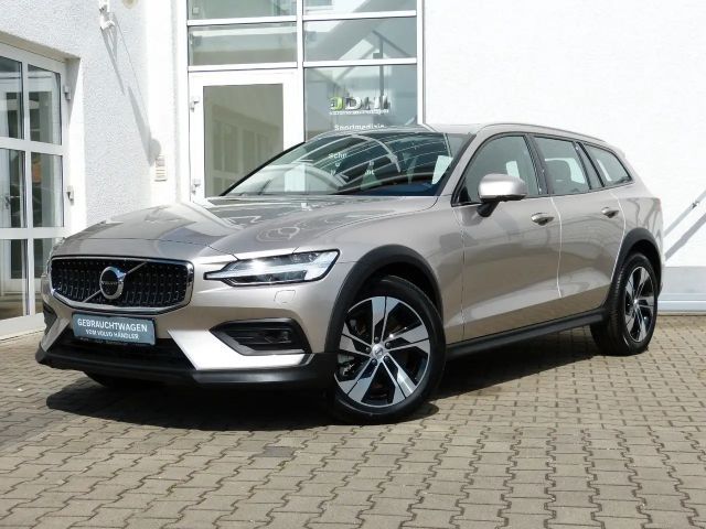 Volvo V60 Cross Country AWD Ultimate