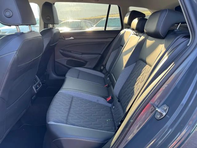 Volkswagen Golf 1.5 TSI Golf VIII