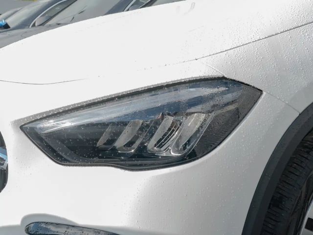 Mercedes-Benz GLA 180 Progressive