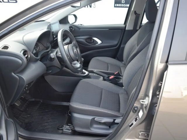 Toyota Yaris Club Hatchback